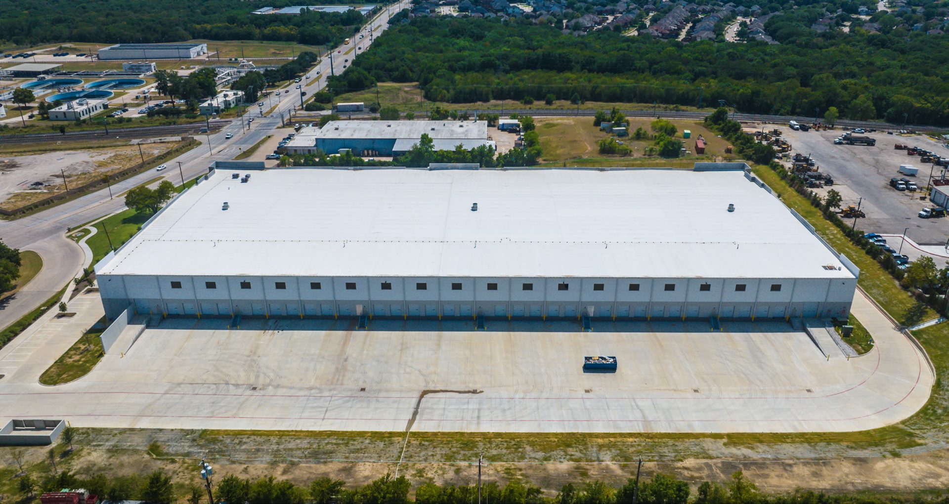 Centerville Commerce loading dock and truck court